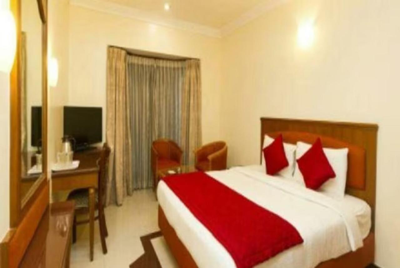 Goroomgo New Ashiyana Palace Benares Buitenkant foto