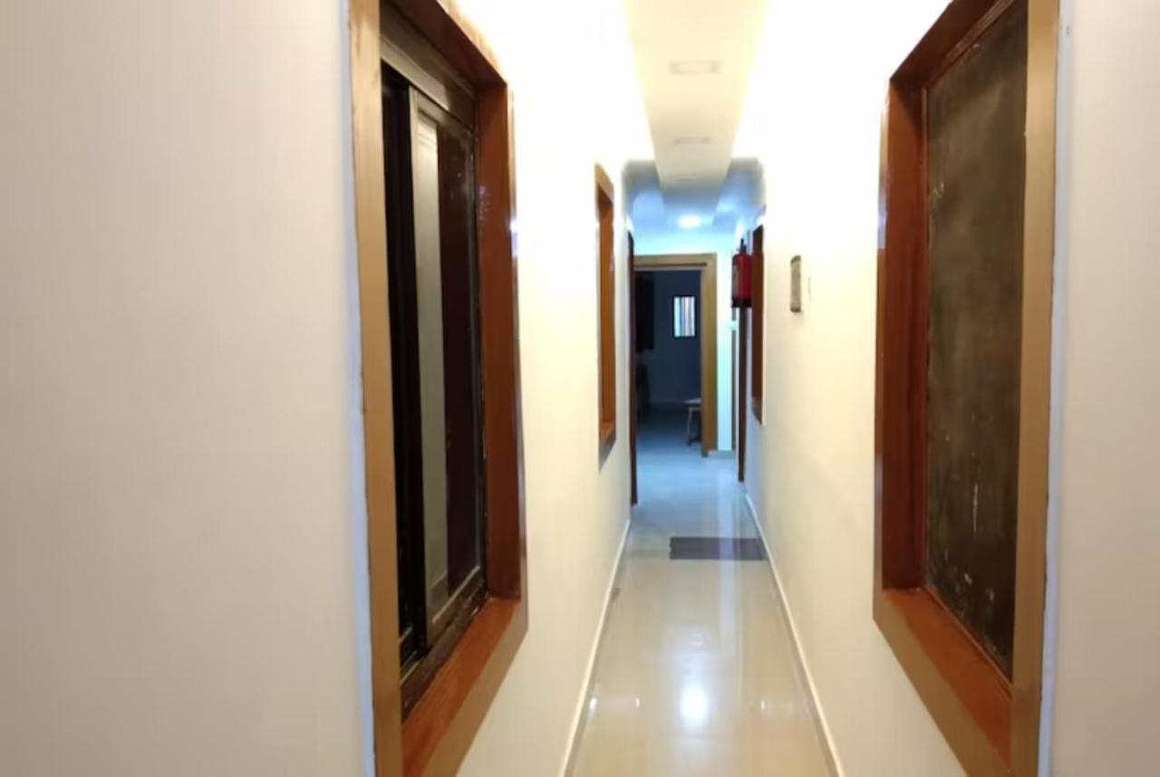Goroomgo New Ashiyana Palace Benares Buitenkant foto