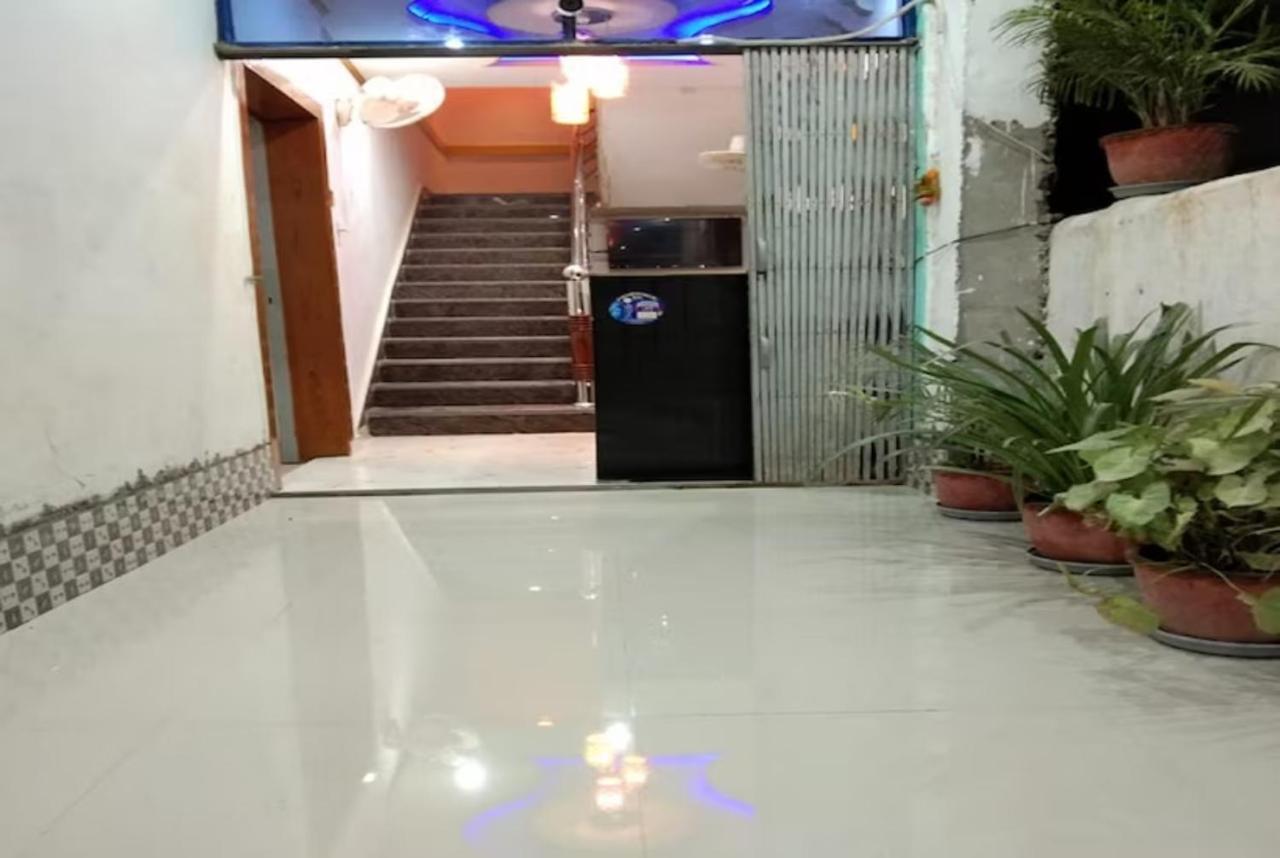 Goroomgo New Ashiyana Palace Benares Buitenkant foto